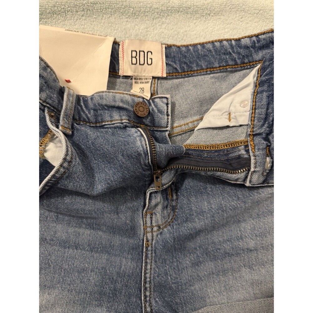 BDG Urban Outfitters High-Rise Stretch Roll Hem Short Size 28 - Picture 2 of 5